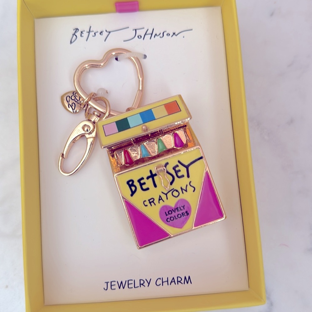 New Betsey Johnson Vibrant Crayon Box keychain - Picture 8 of 12